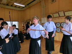 『初めての　弓道体験(2)』　